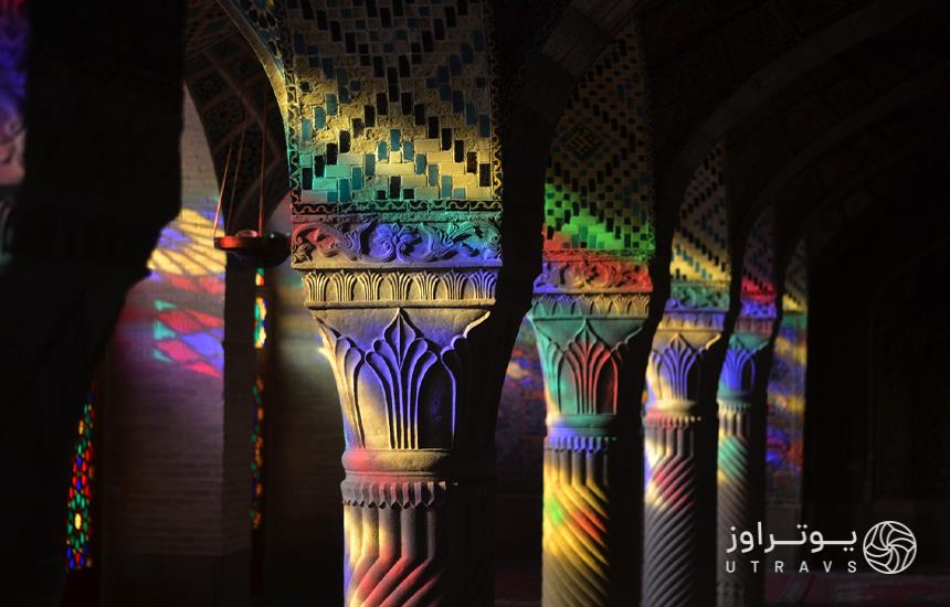 ستون های شبستان غربی مسجد نصیرالملک